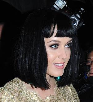 Katy Perry booed at fashion show