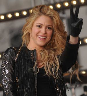 Shakira & Shelton to team up at country awards