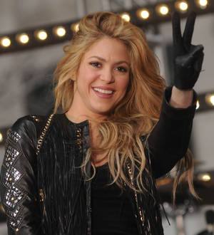 Shakira & Shelton to team up at country awards