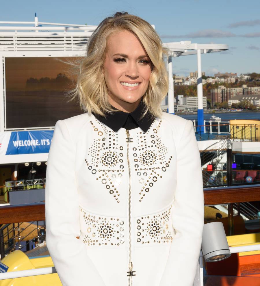 Carrie Underwood enjoys skydiving Down Under