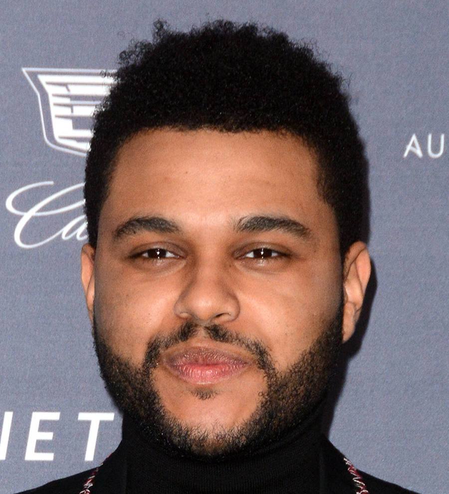 The Weeknd & Bella Hadid Kept Their Distance at Paris Fashion Week