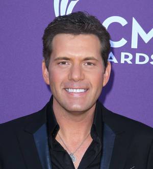 Rodney Atkins is engaged
