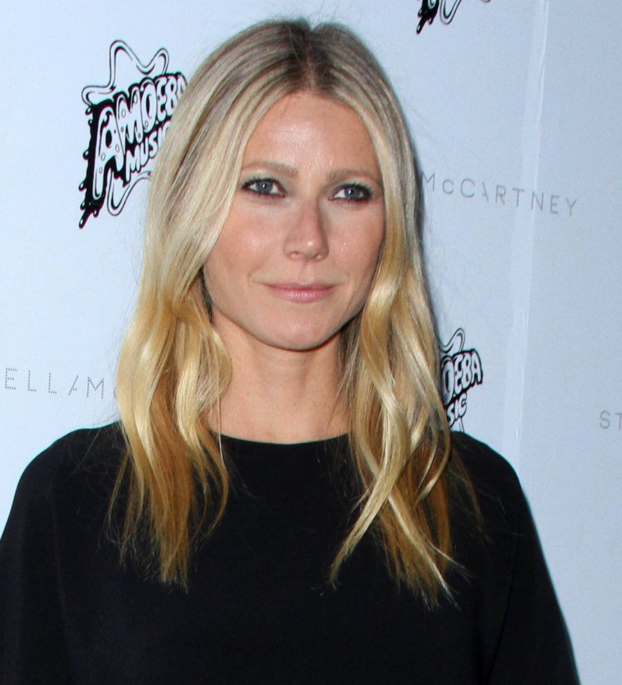 Gwyneth Paltrow and Chris Martin celebrate Apple's birthday