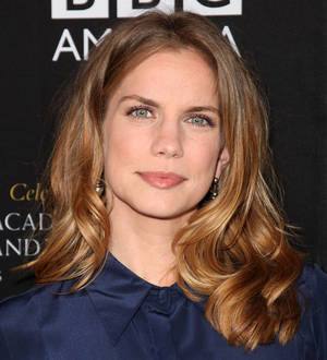 Anna Chlumsky pregnant with first child