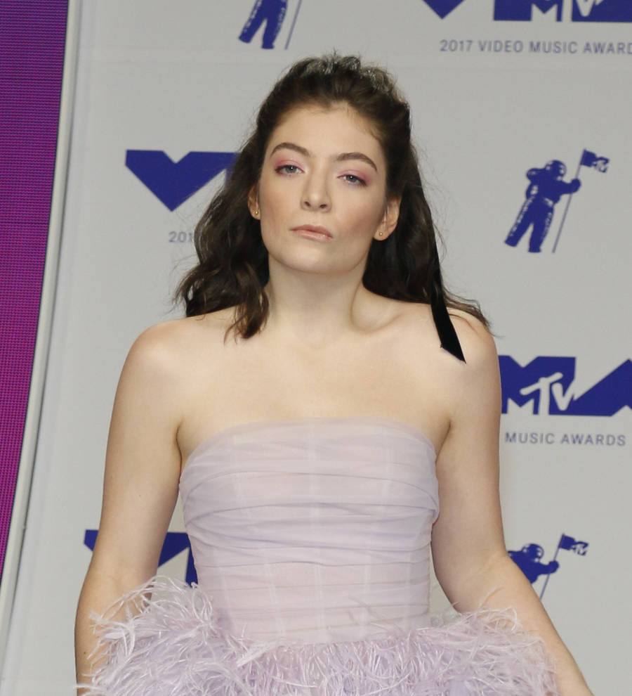 Lorde cancels Israel gig