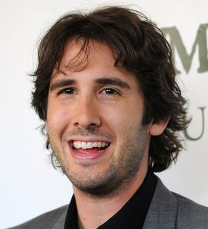 Josh Groban heading into wine business