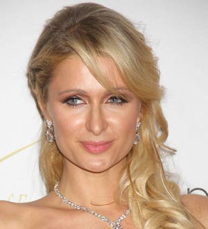 Paris Hilton visits kids in hospital