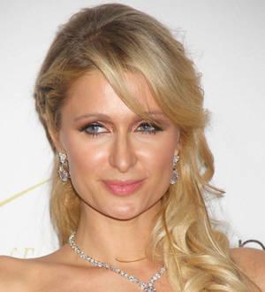 Paris Hilton visits kids in hospital