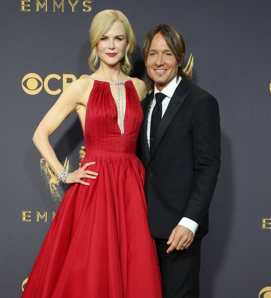 Nicole Kidman sings backing vocals on Keith Urban's Female