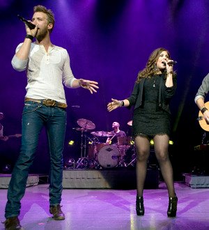 Lady Antebellum land holiday album