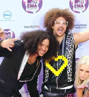 LMFAO's SkyBlu injured back doing the 'wiggle'