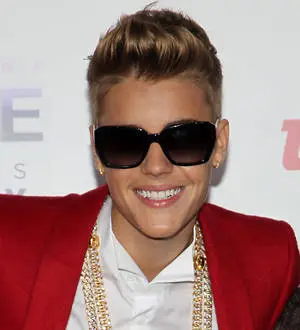 Justin Bieber facing surgery after cliff jump