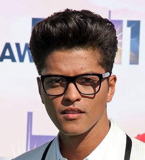 Bruno Mars postpones Twilight music video release