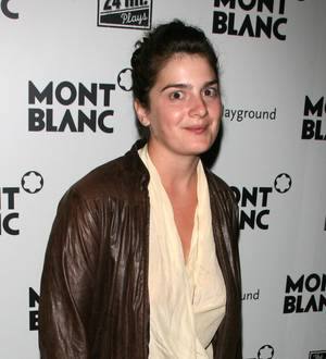 Gaby Hoffman gives birth to baby girl
