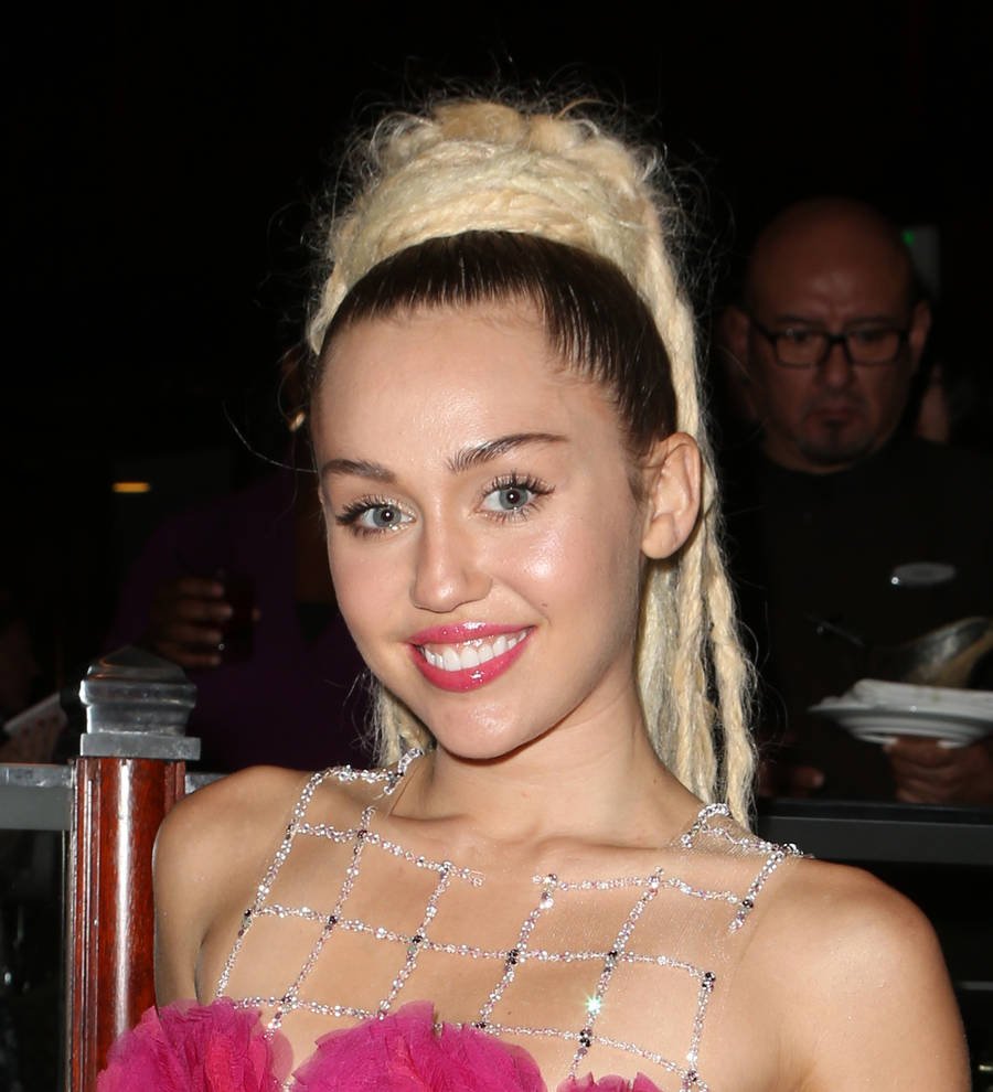 Miley Cyrus regretting bleach blonde hairdo