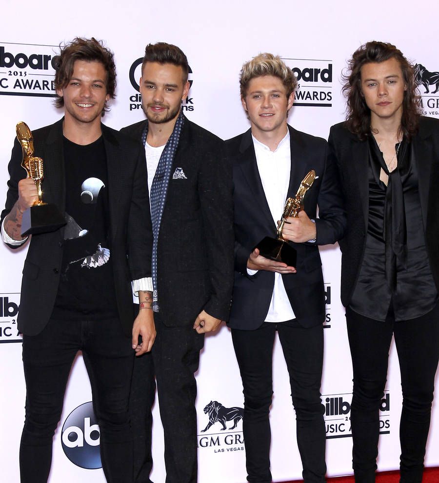 One Direction show marred by technical problems
