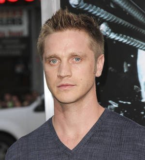 Devon Sawa welcomes a son