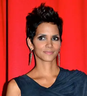 Halle Berry enjoys day out with daughter after Thanksgiving brawl