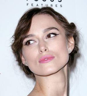 Keira Knightley enjoys bridal tea party on TV