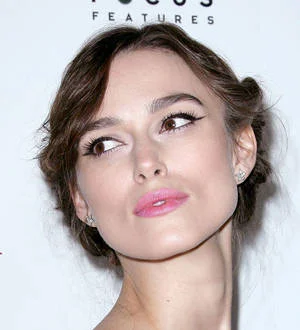 Keira Knightley enjoys bridal tea party on TV