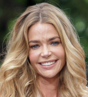 Denise Richards' dad to wed