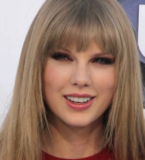 Taylor Swift to be honoured for philanthropy work