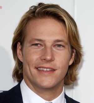 Luke Bracey: 'Rugby career prepared me for stunts'