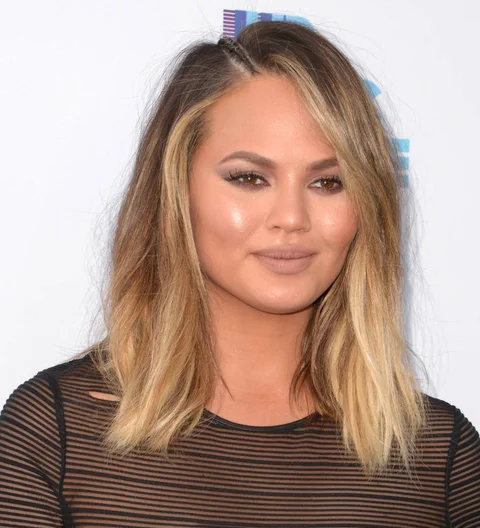 Chrissy Teigen: 'Breastfeeding scene in Fergie's new video is beautiful'