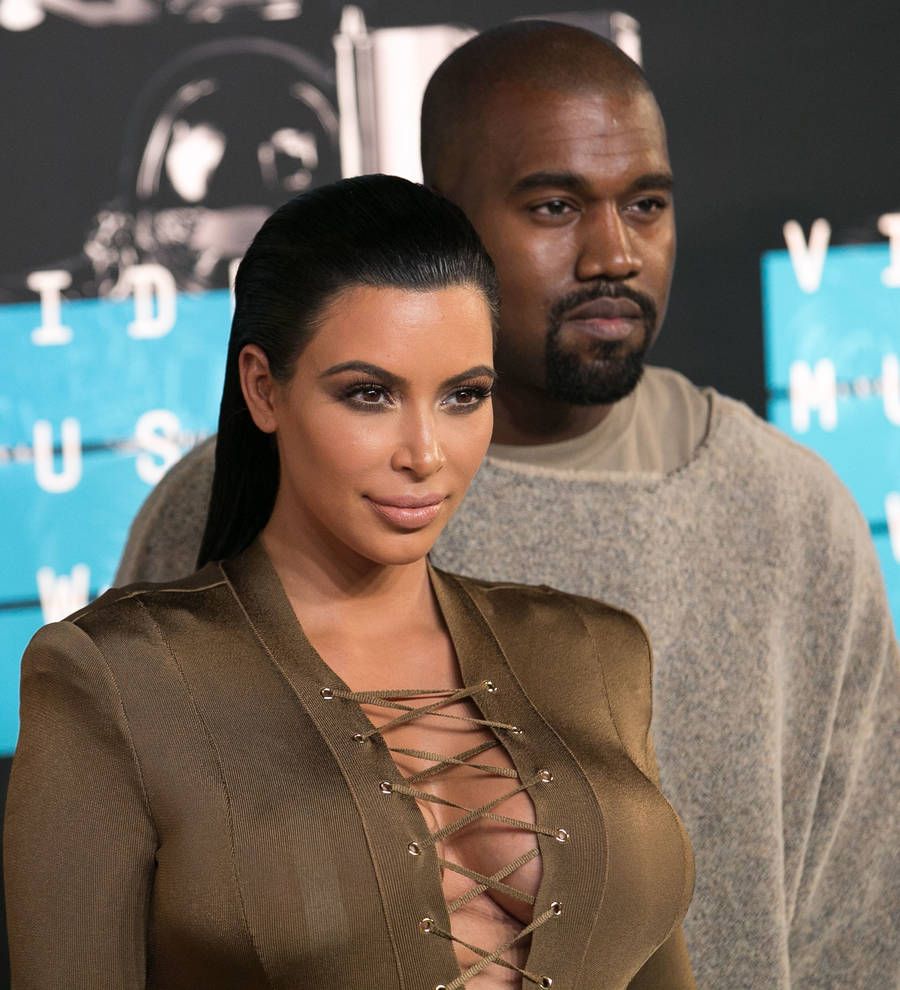 Kim Kardashian and Kanye West welcome son