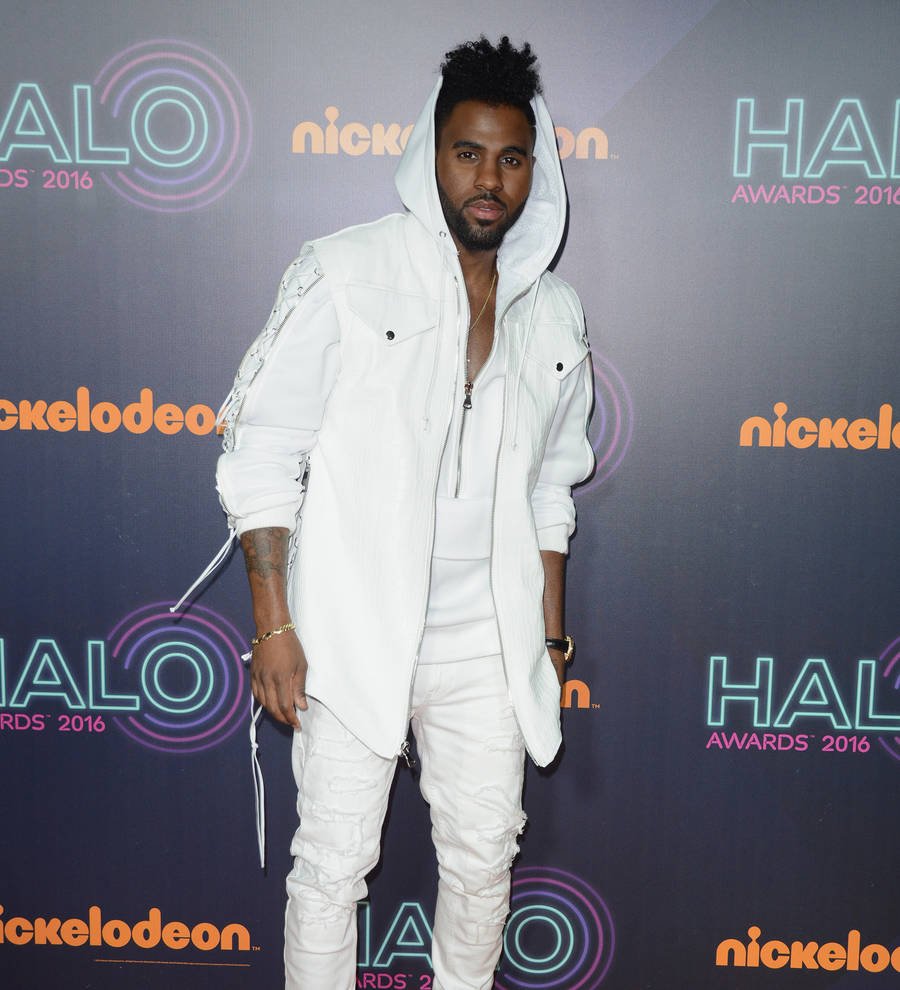 Jason Derulo accuses American Airlines of 'racial discrimination'