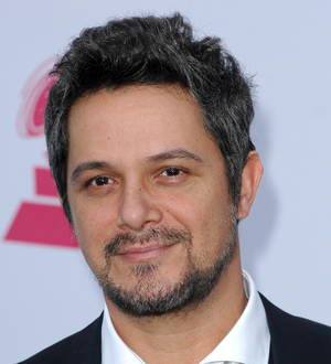 Alejandro Sanz keen to duet with Antonio Banderas at charity gala