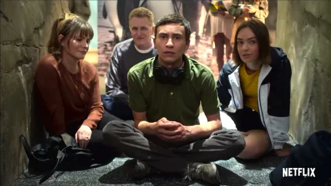 "Atypical" Season 2 Promises to Keep Embracing the Imperfections of Family!