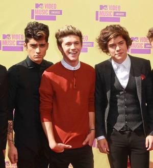 One Direction acknowledge The Clash single similarities