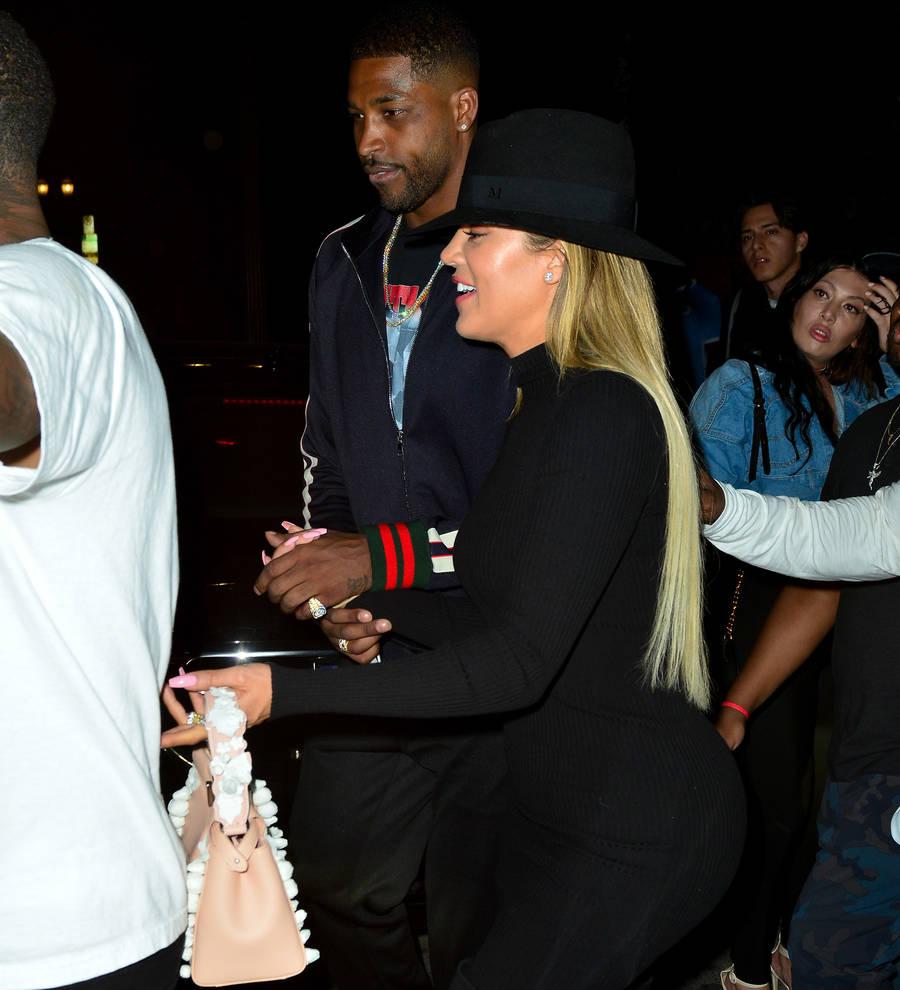Khloe Kardashian having a boy - report