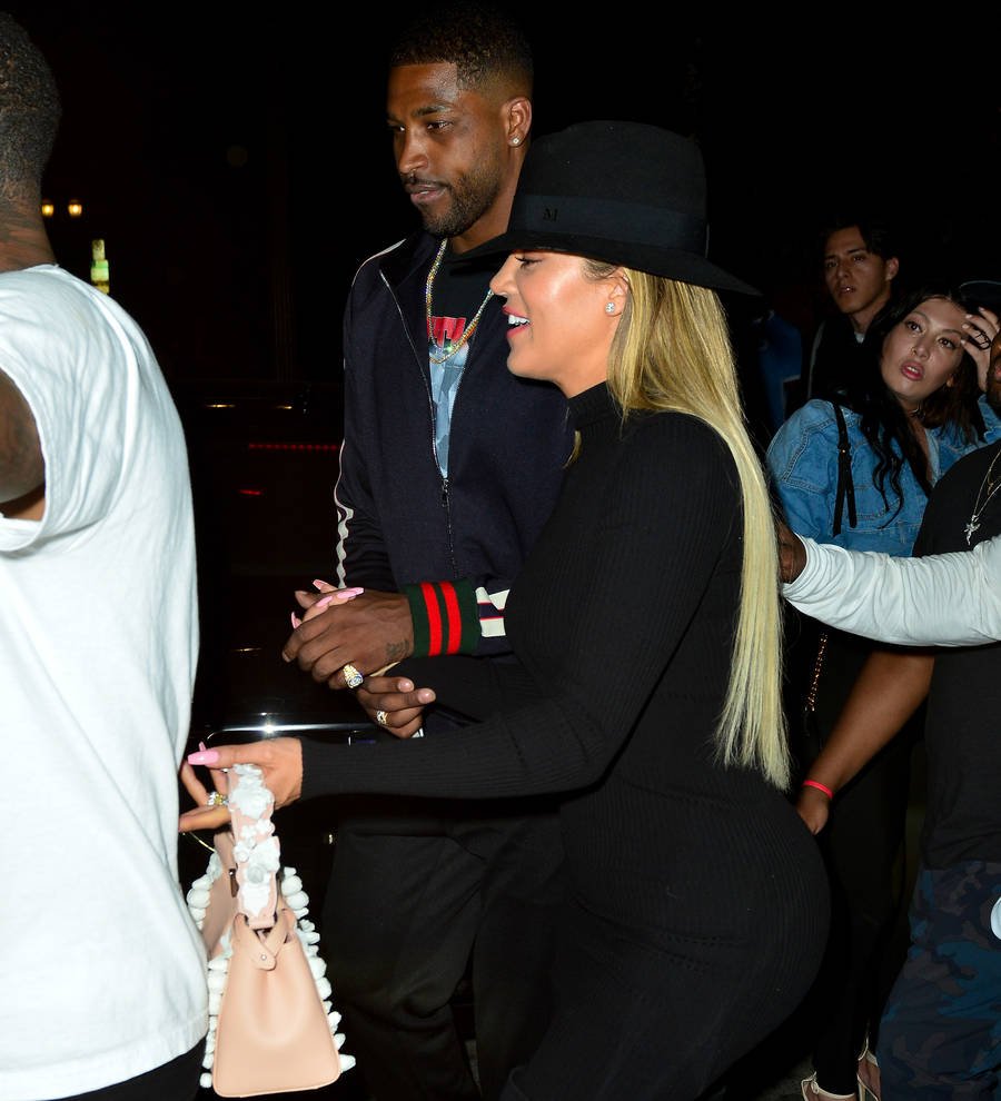 Khloe Kardashian having a boy - report