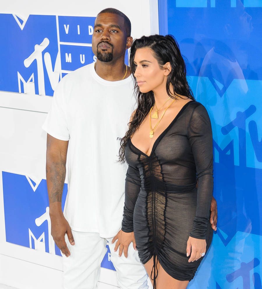 Kim Kardashian boosts campaign to get Kanye on Super Bowl stage