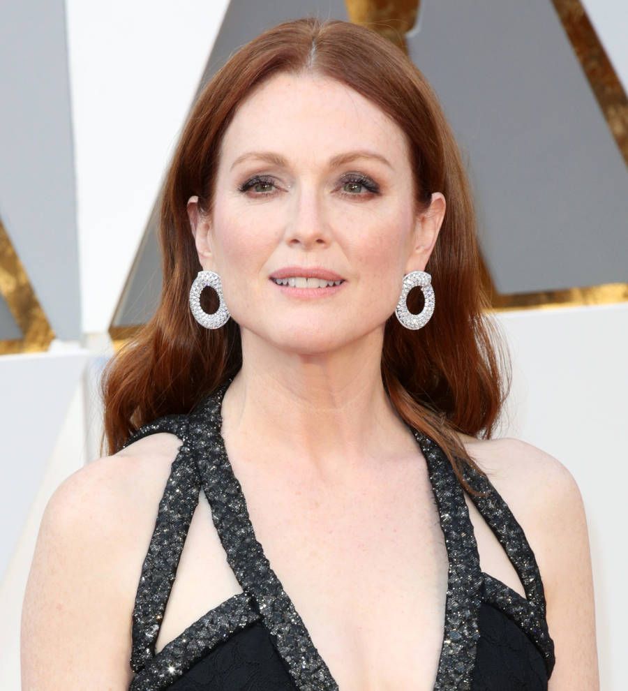 Julianne Moore & Anne Hathaway join list of stars opposing anti-gay legislation