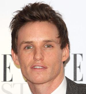 Eddie Redmayne goes public with new girlfriend at Wimbledon