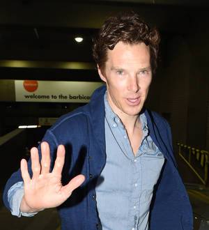 Benedict Cumberbatch urges theater fans to stop taking pictures from the audience