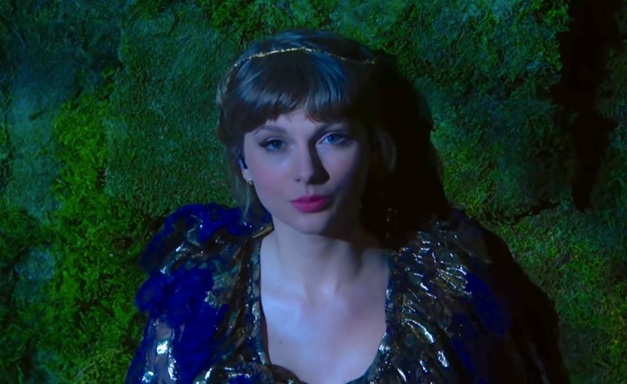 Stream Taylor Swift's "august" in August!