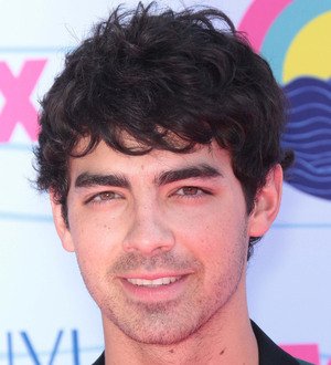 Joe Jonas laughs off Taylor Swift song rumors