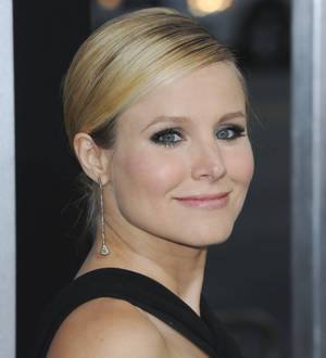 Kristen Bell's 18-month-old daughter uses sign language