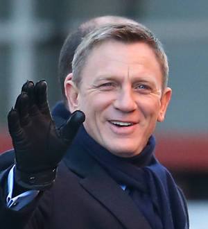 Daniel Craig injured in Bond car chase - report