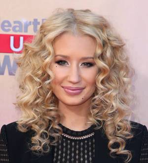 Iggy Azalea releasing coffee table picture book