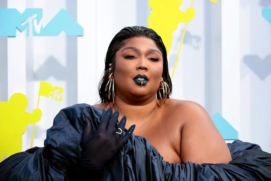 The Most Jaw-Dropping Looks From the MTV VMAs Black Carpet!