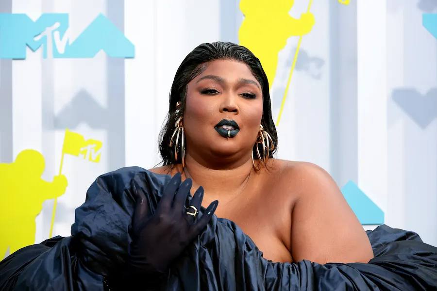 The Most Jaw-Dropping Looks From the MTV VMAs Black Carpet!