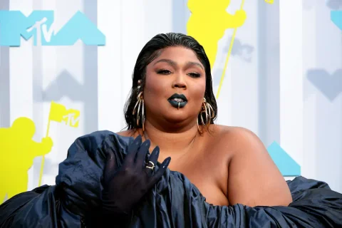 The Most Jaw-Dropping Looks From the MTV VMAs Black Carpet!