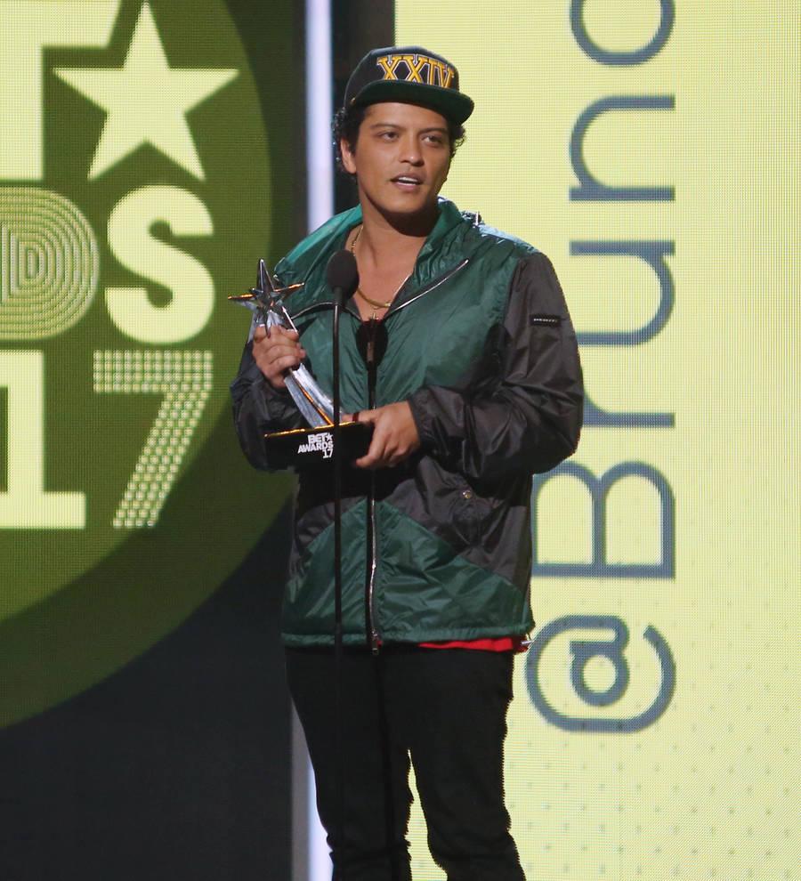 Bruno Mars recruits Zendaya for latest music video