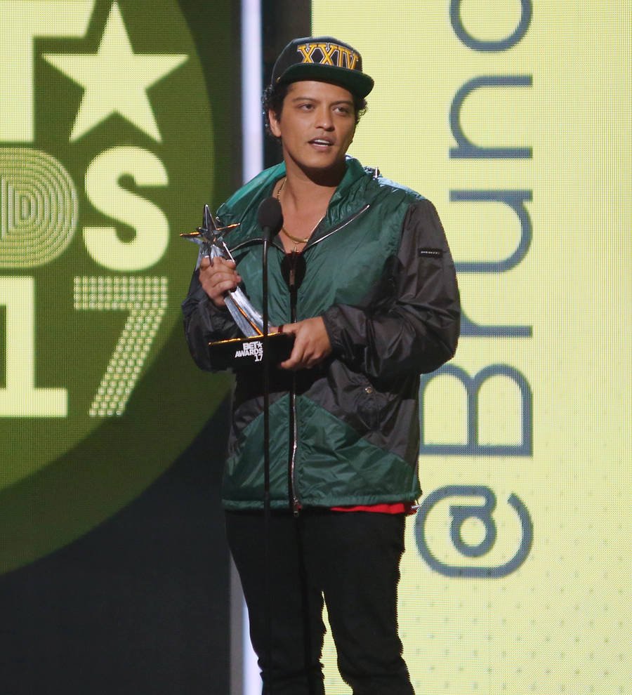 Bruno Mars recruits Zendaya for latest music video