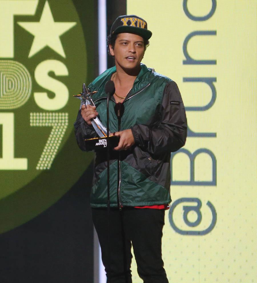 Bruno Mars recruits Zendaya for latest music video